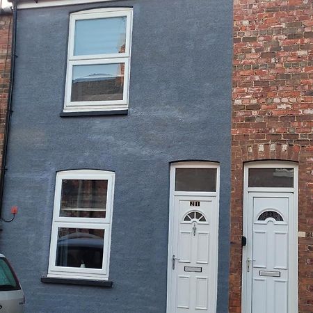 Sutherland St - 2 Bed Home With Free Parking York Bagian luar foto