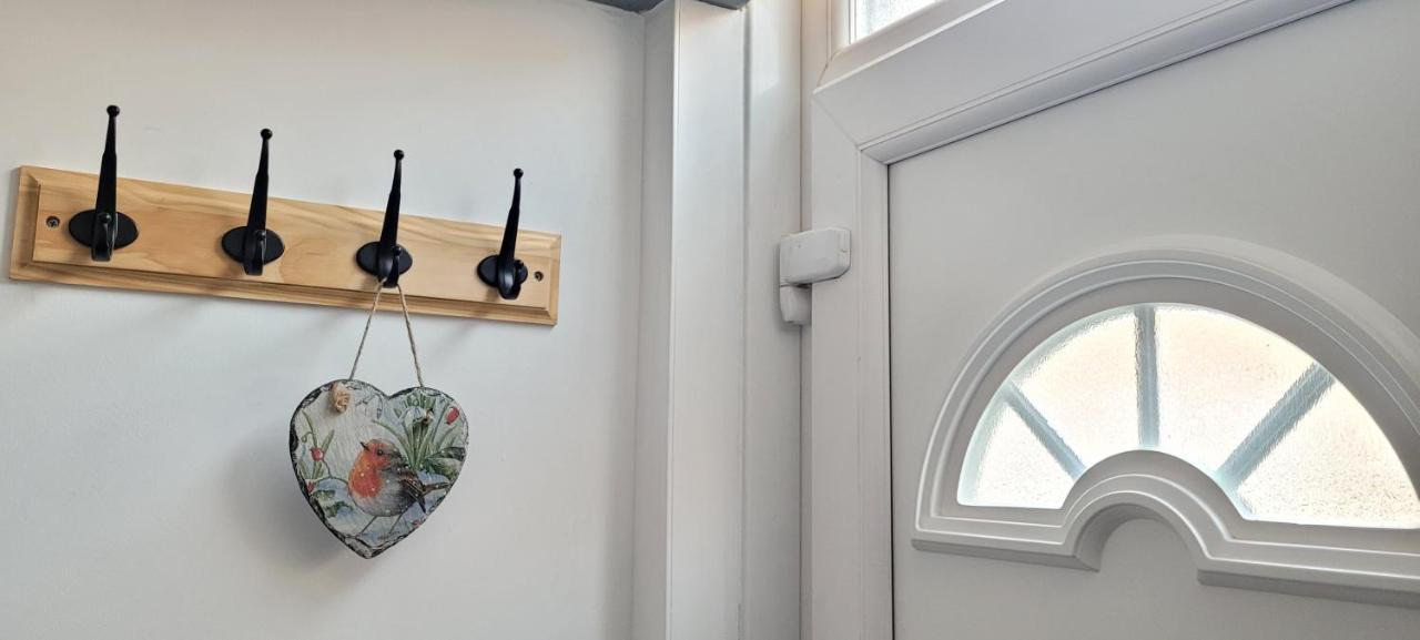 Sutherland St - 2 Bed Home With Free Parking York Bagian luar foto