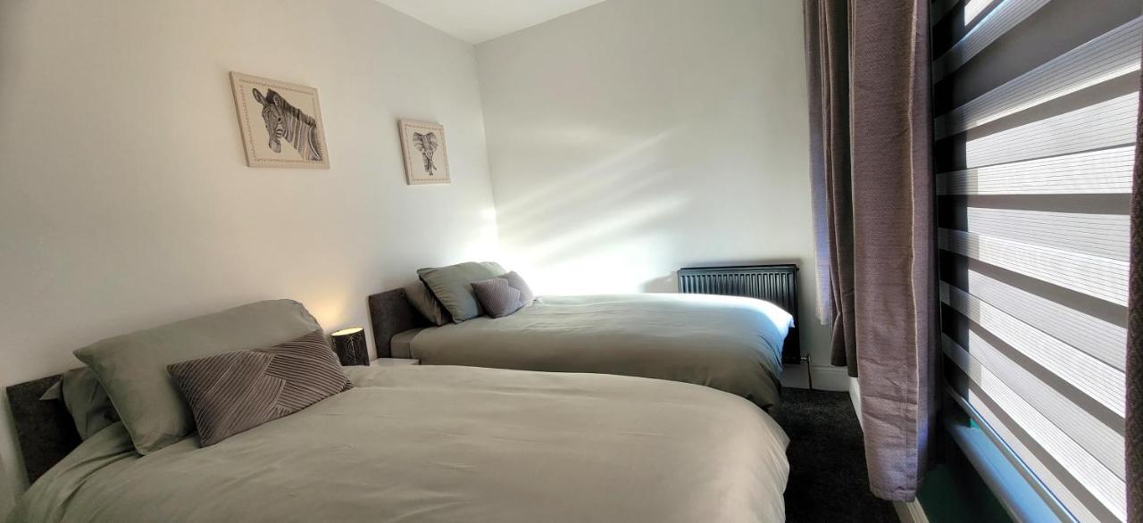 Sutherland St - 2 Bed Home With Free Parking York Bagian luar foto