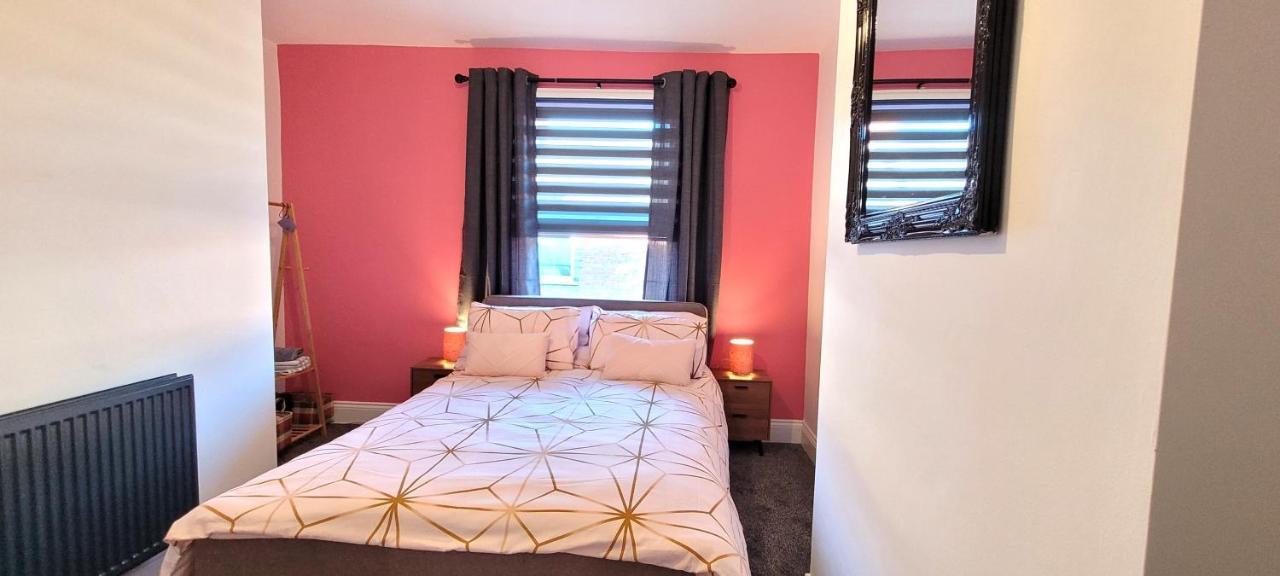 Sutherland St - 2 Bed Home With Free Parking York Bagian luar foto